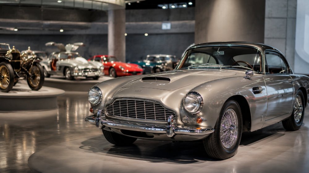 Muzea automobilů od veteránů po moderní legendy doma i za hranicemi